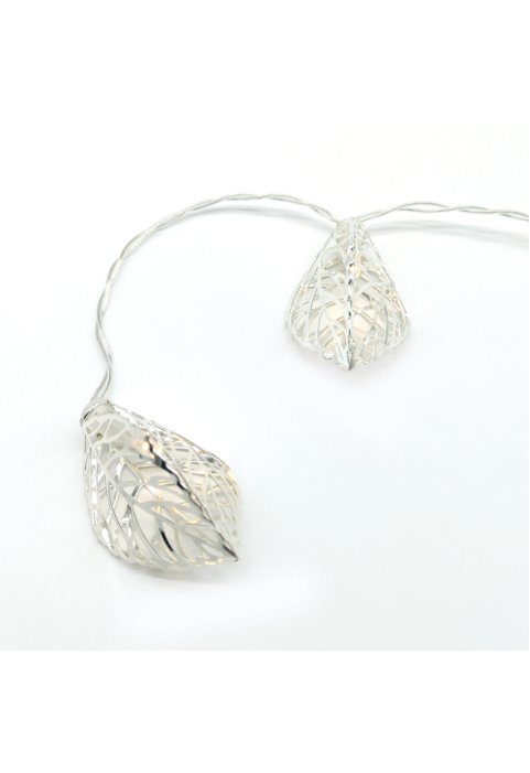 МЕТАЛЕН ЛИСТА 10ЛЕД СТРУННИ СВЕТЛИНИ С БАТЕРИИ (3xaa)ТОПЛО БЯЛО СРЕБЪРНО МЕТАЛ IP20 ПРОЗРАЧЕН ОЛОВ